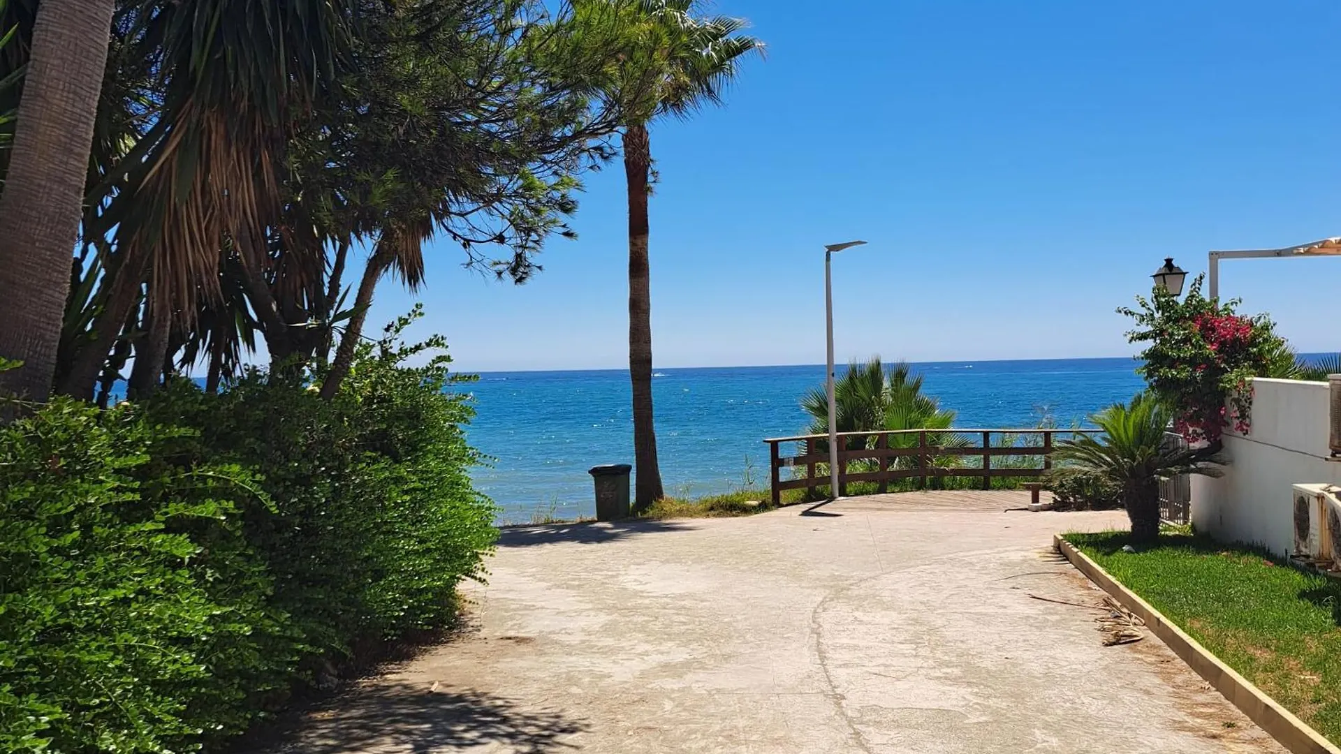 Hello Cosmo Apartment Estepona